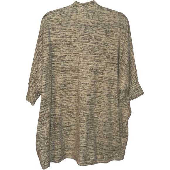 𝐍𝐖𝐓-𝐋𝐔𝐋𝐀𝐑𝐎𝐄 𝐂𝐑𝐄𝐀𝐌 𝐆𝐑𝐀𝐘 𝐎𝐏𝐄𝐍 𝐂𝐀𝐑𝐃𝐈𝐆𝐀𝐍 - Picture 4 of 6